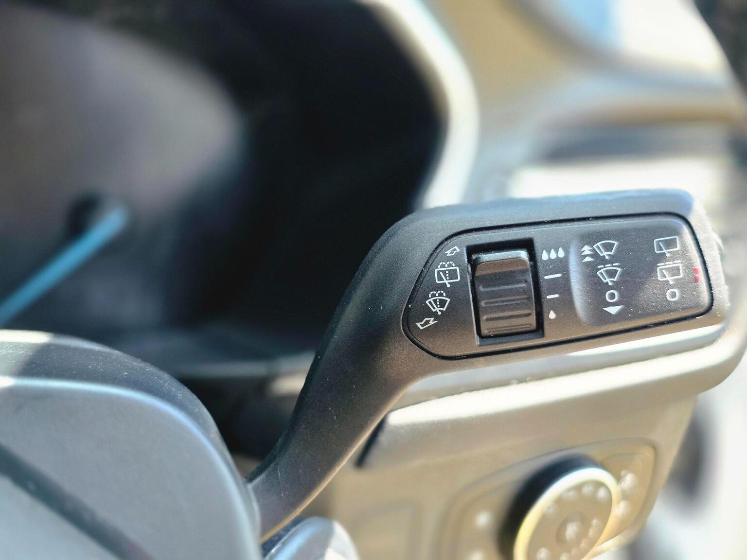 2020 Ford Focus image 39