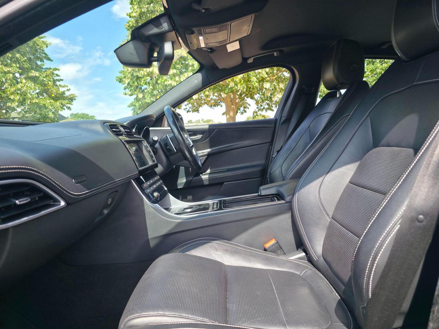 2018 Jaguar XE image 26