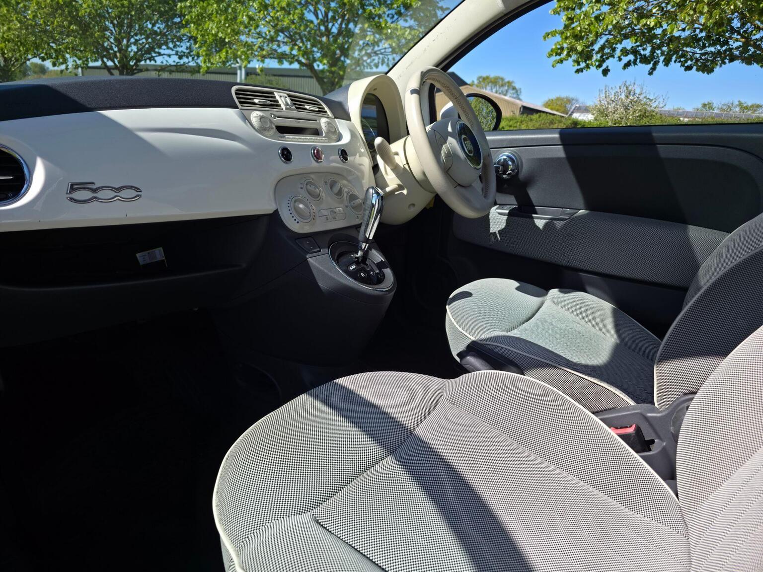 2012 Fiat 500 image 27