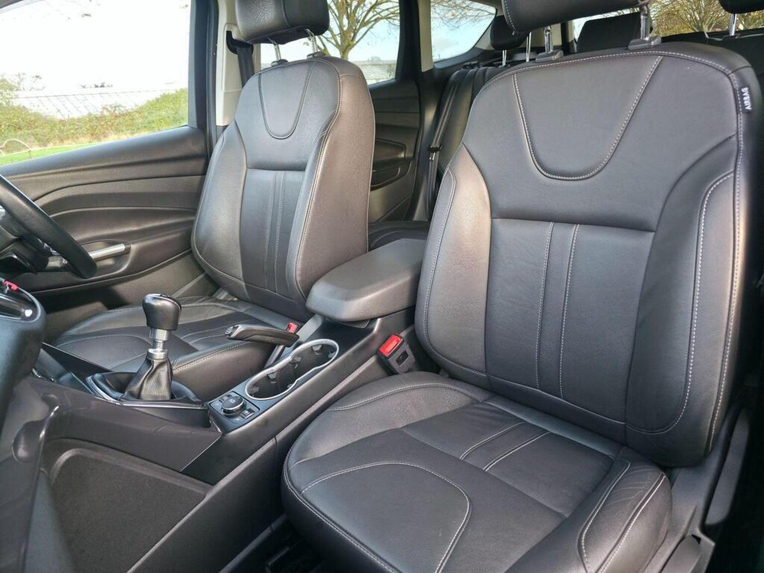 2014 Ford Kuga image 28