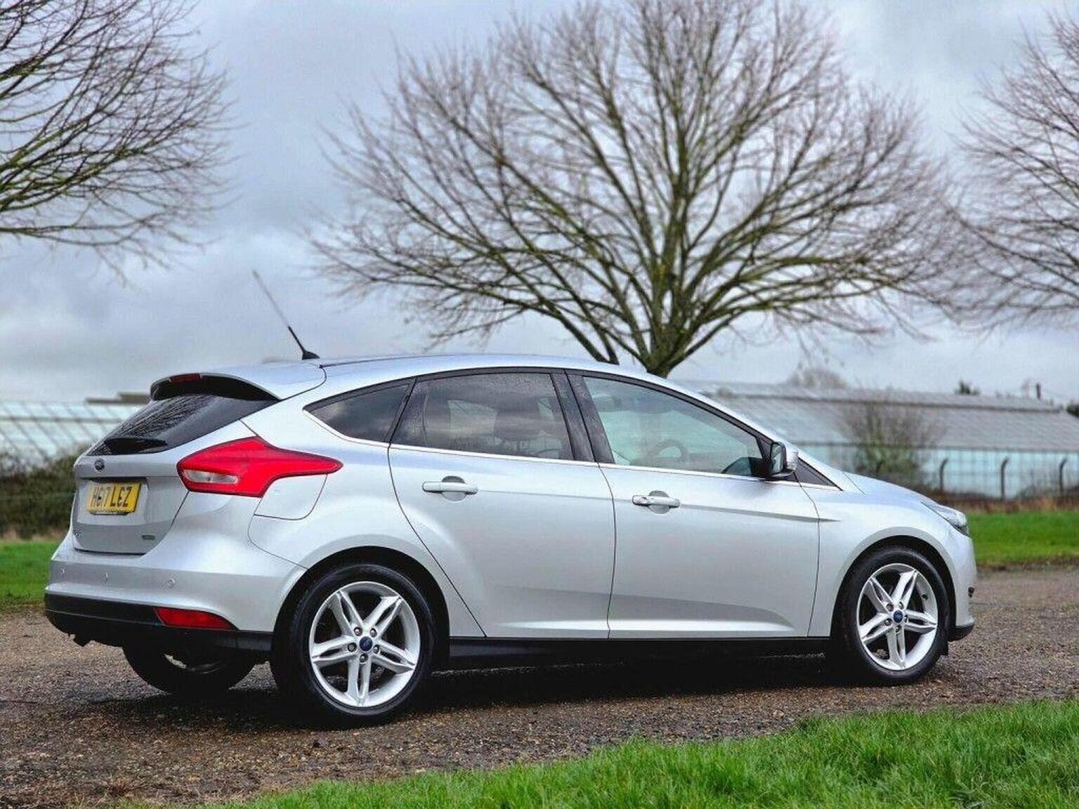 2017 Ford Focus image 4
