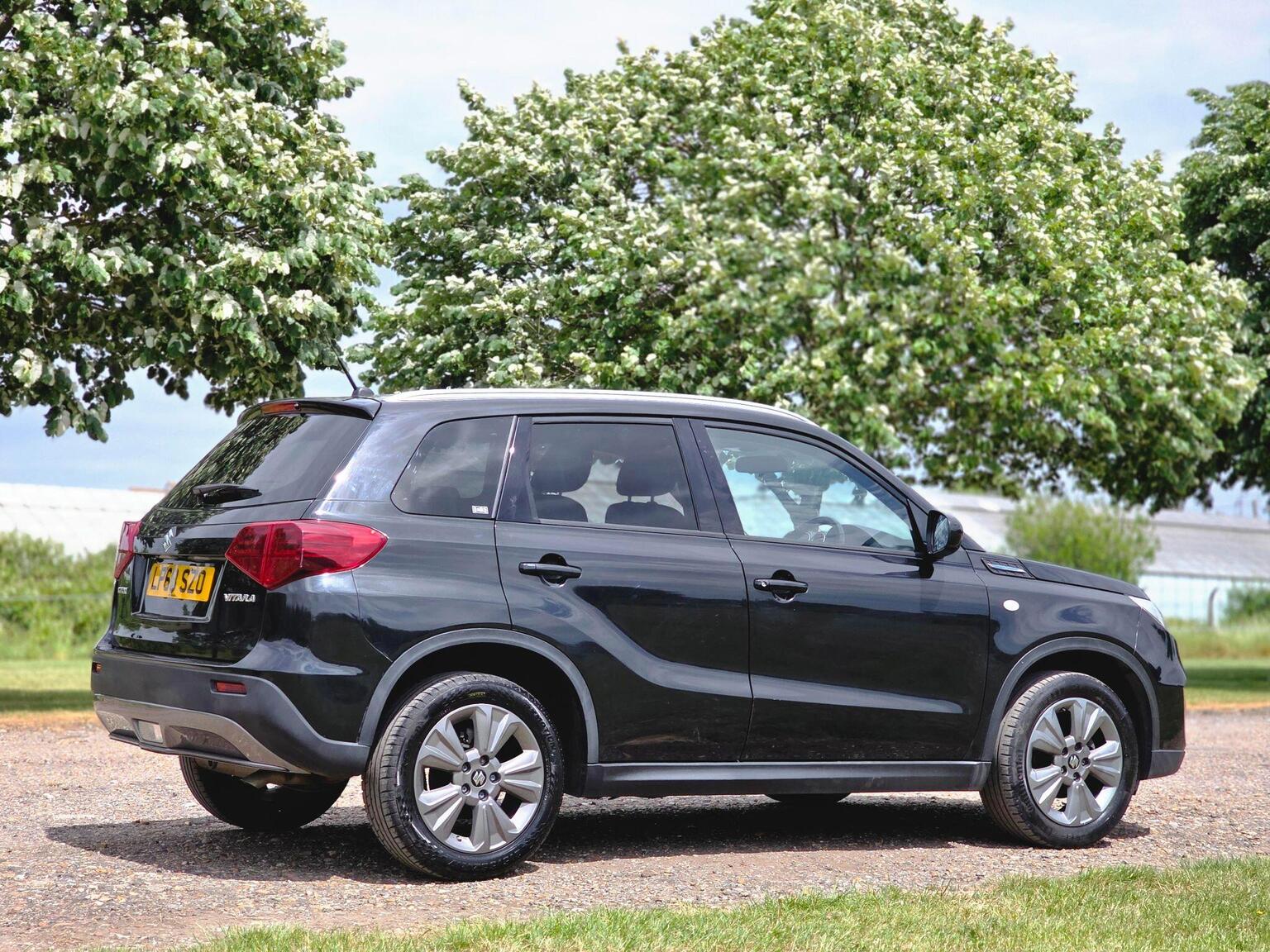 2019 Suzuki Vitara image 4