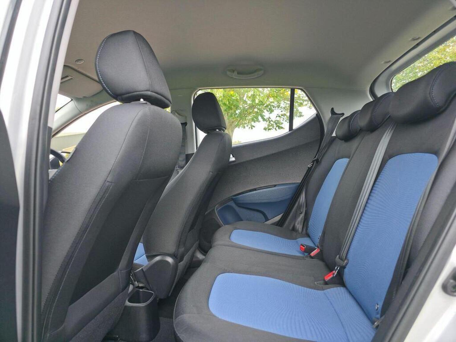 2016 Hyundai i10 image 26