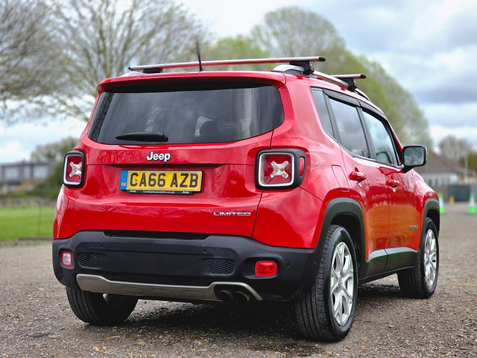 2017 Jeep Renegade image 7