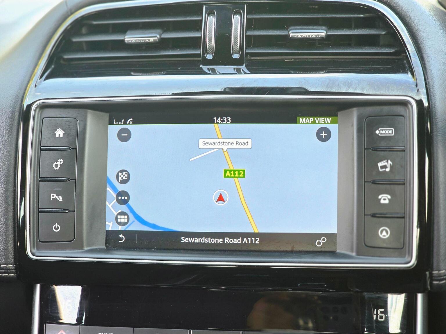 2018 Jaguar XE image 45