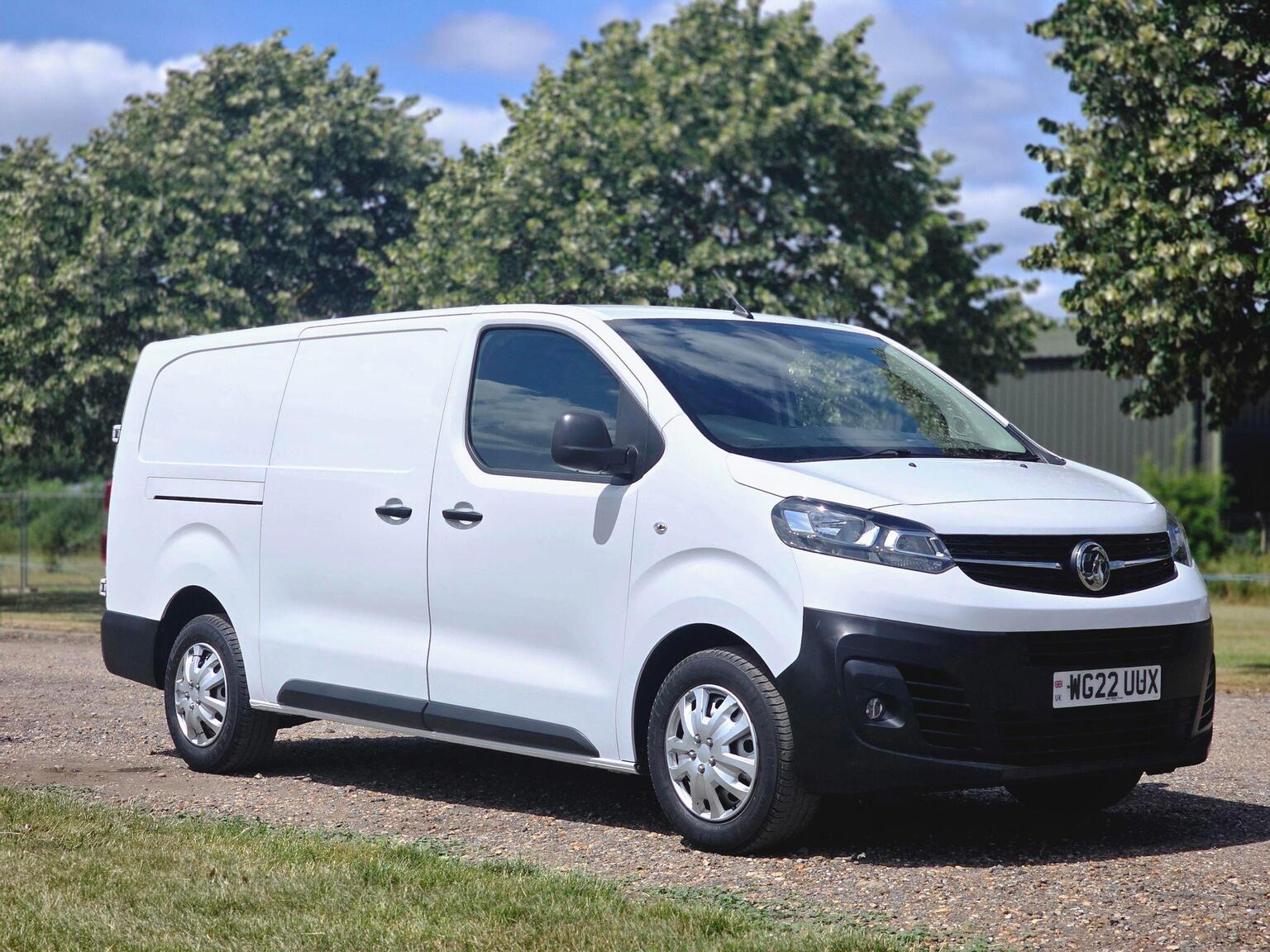 2022 Vauxhall Vivaro image 2