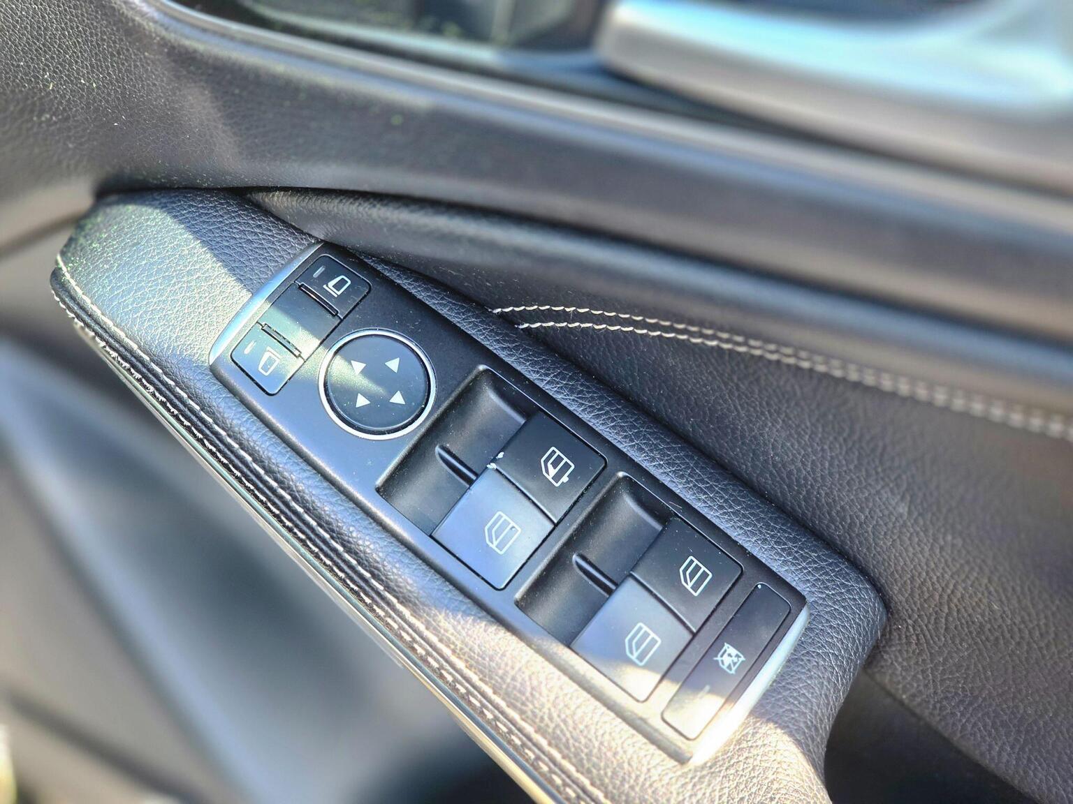 2016 Mercedes-Benz A Class image 37