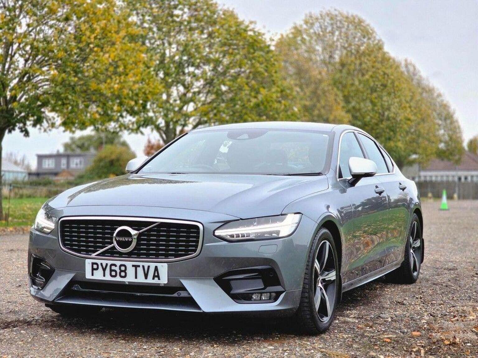 2019 Volvo S90 image 17