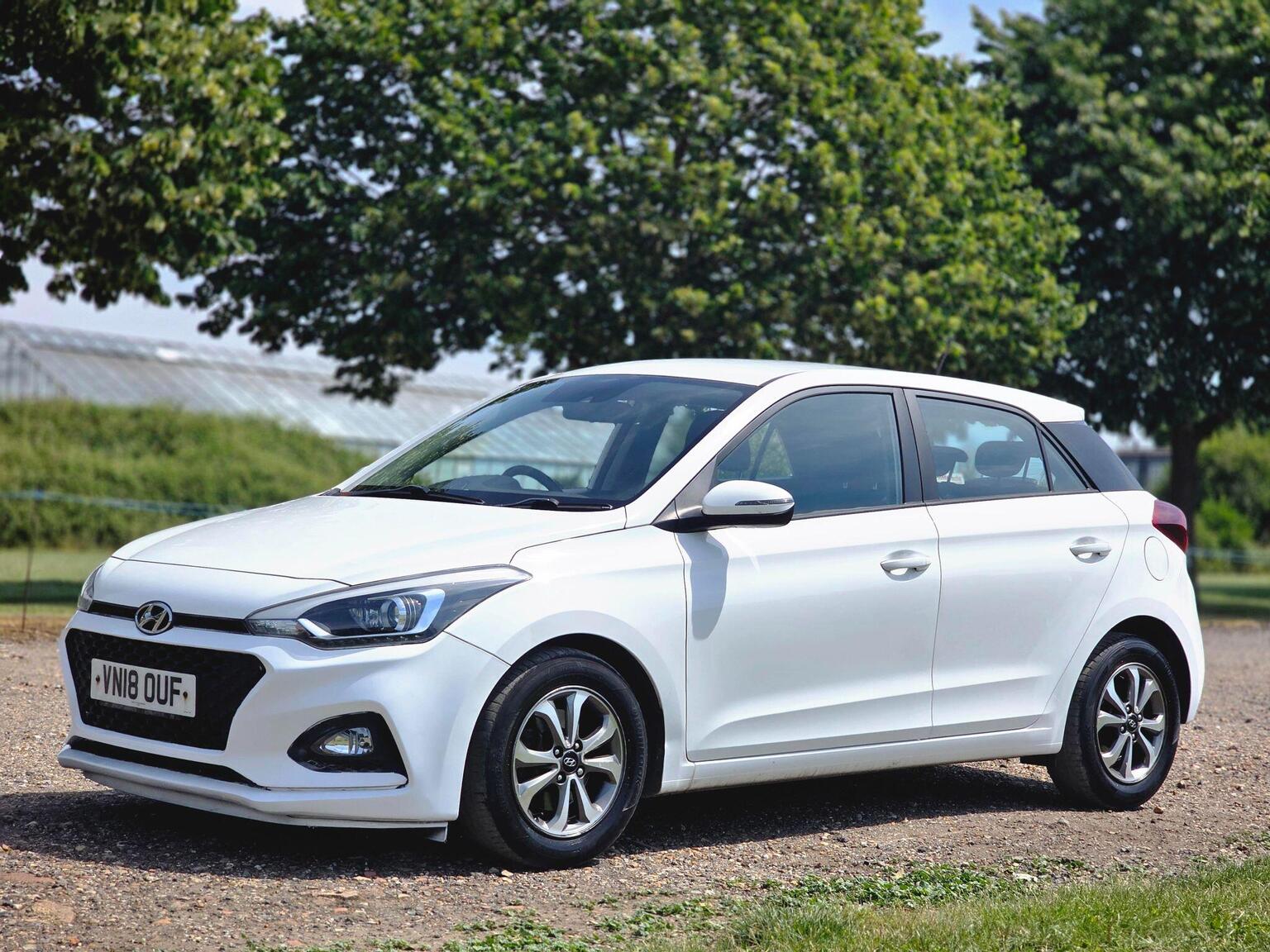 2018 Hyundai i20 image 16