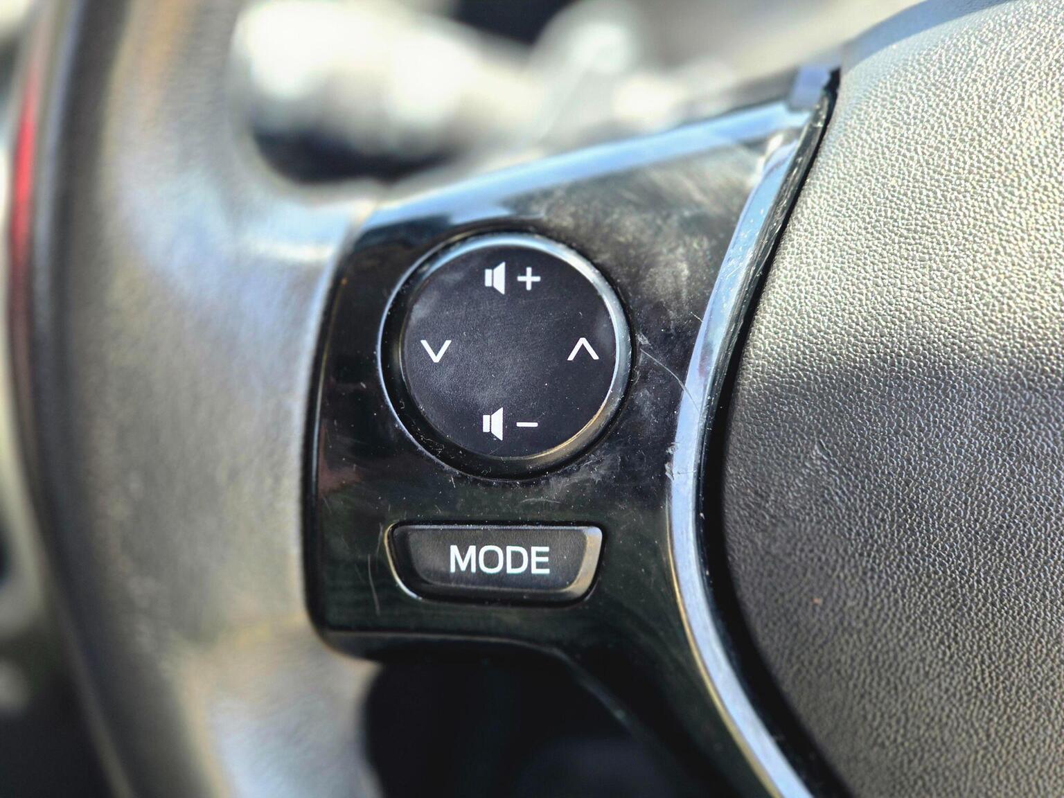 2015 Toyota AYGO image 37
