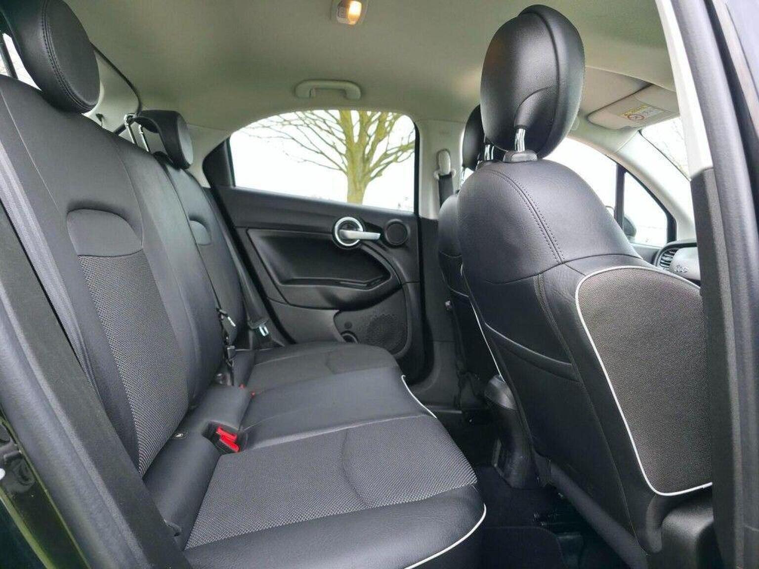 2017 Fiat 500X image 14