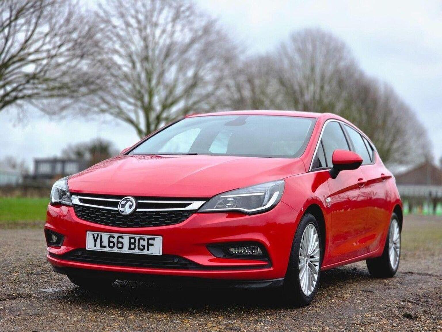 2016 Vauxhall Astra image 17
