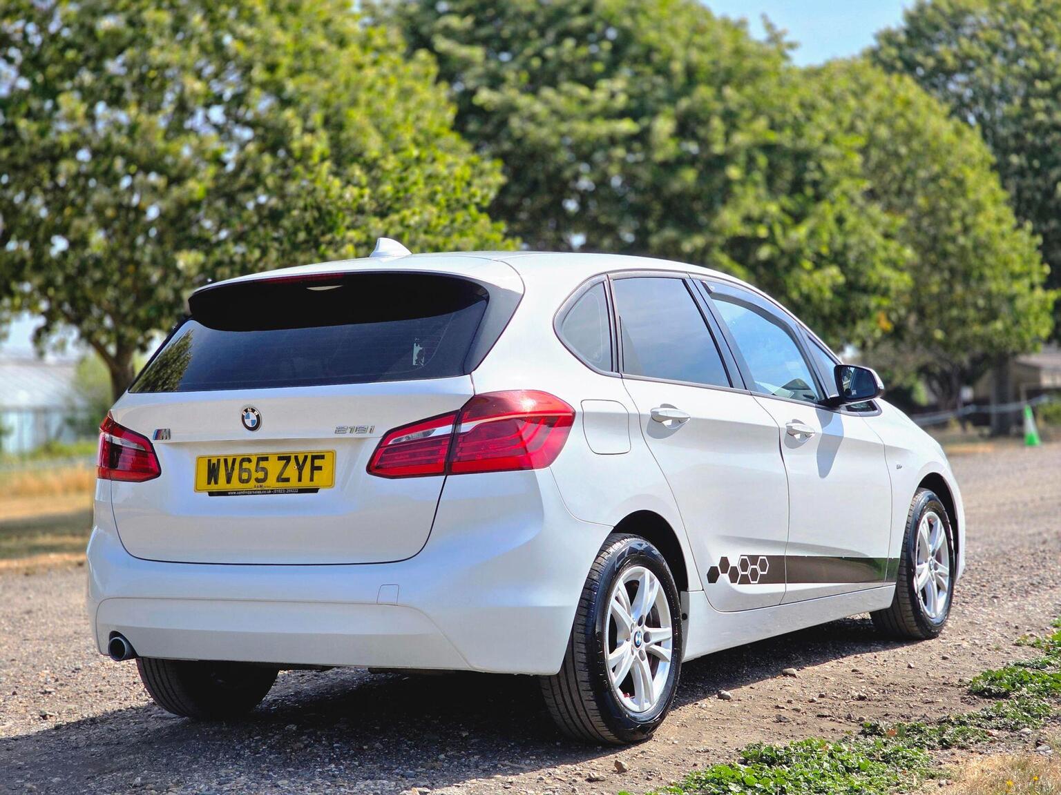 2015 BMW 2 Series Active Tourer image 8