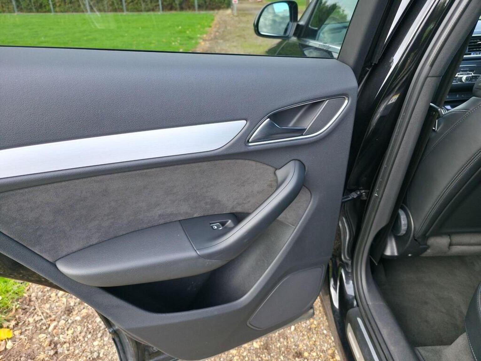 2015 Audi Q3 image 48