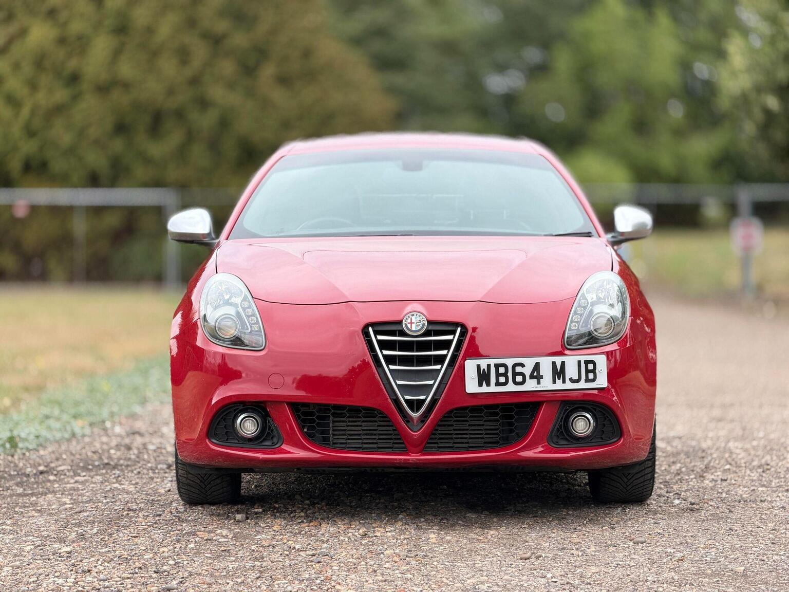 2014 Alfa Romeo Giulietta image 18