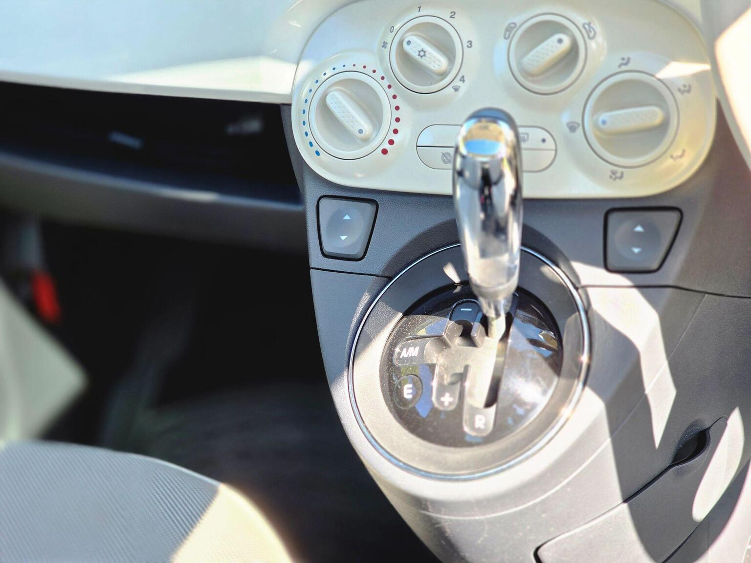 2012 Fiat 500 image 35