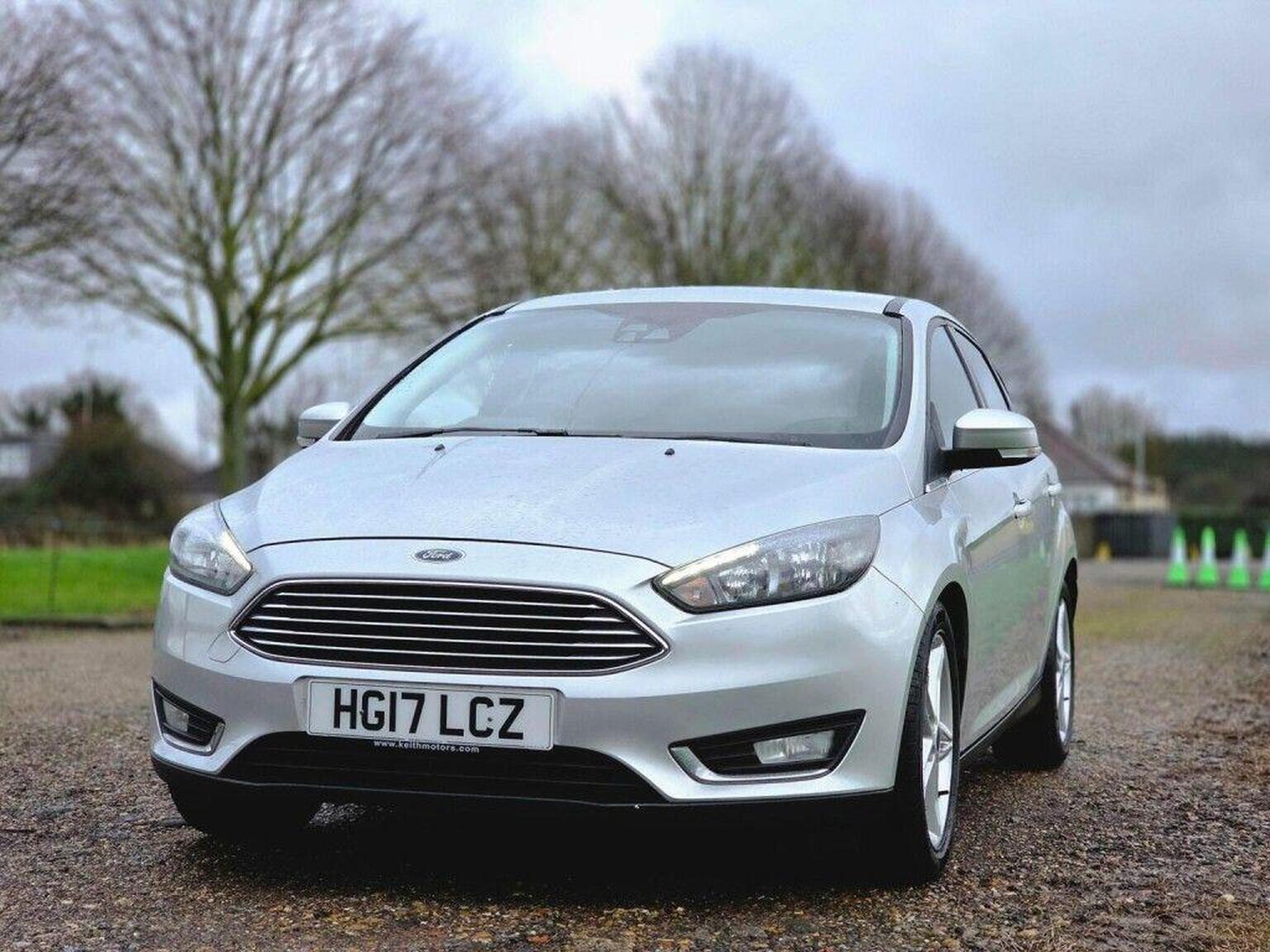 2017 Ford Focus image 17