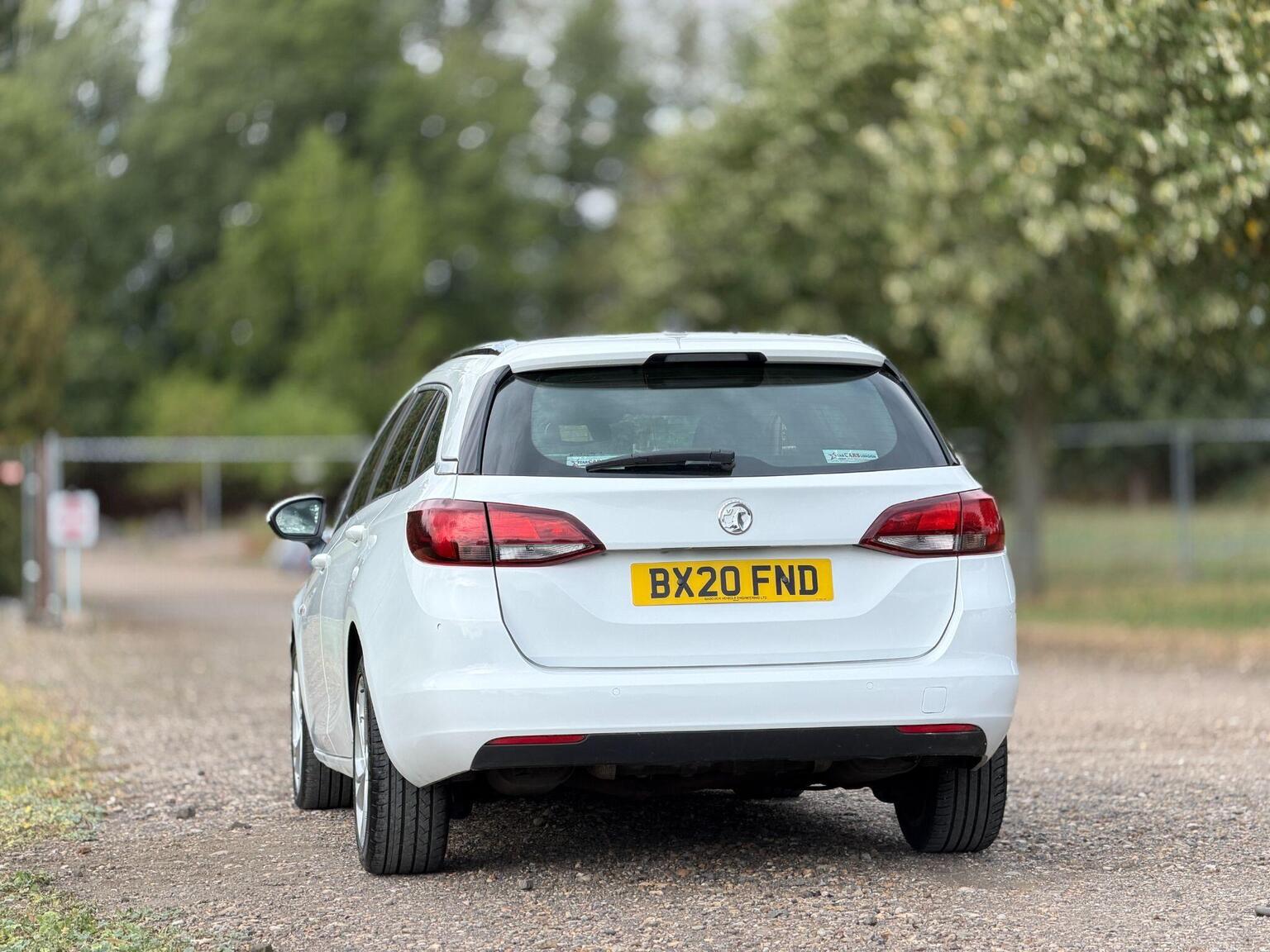 2020 Vauxhall Astra image 11