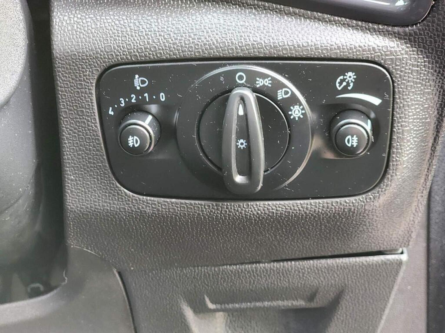 2016 Ford EcoSport image 31