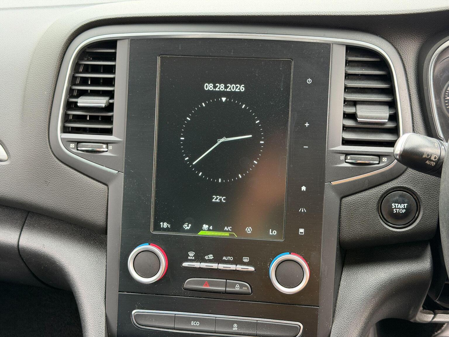 2017 Renault Megane image 40