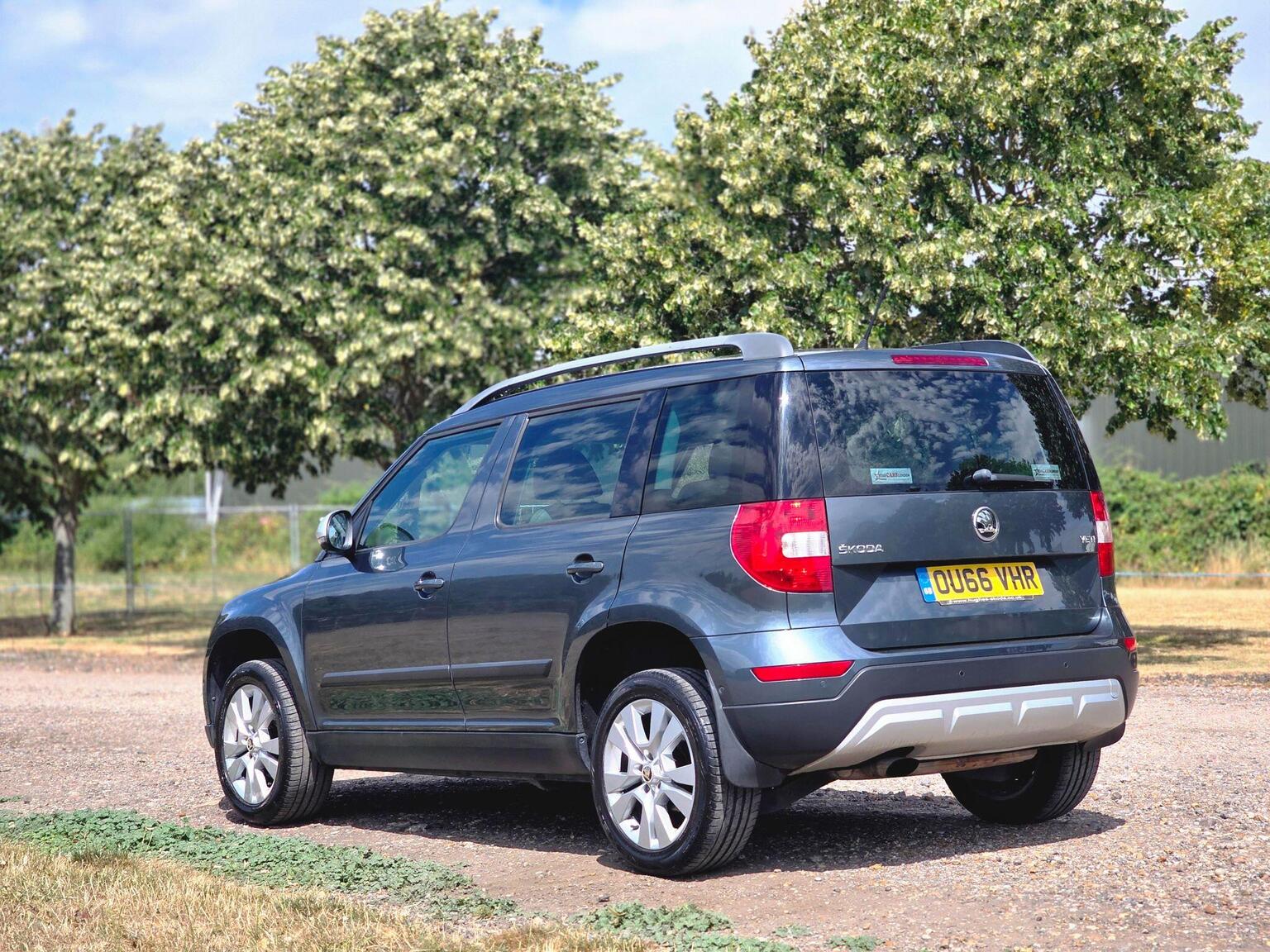 2016 Skoda Yeti image 12