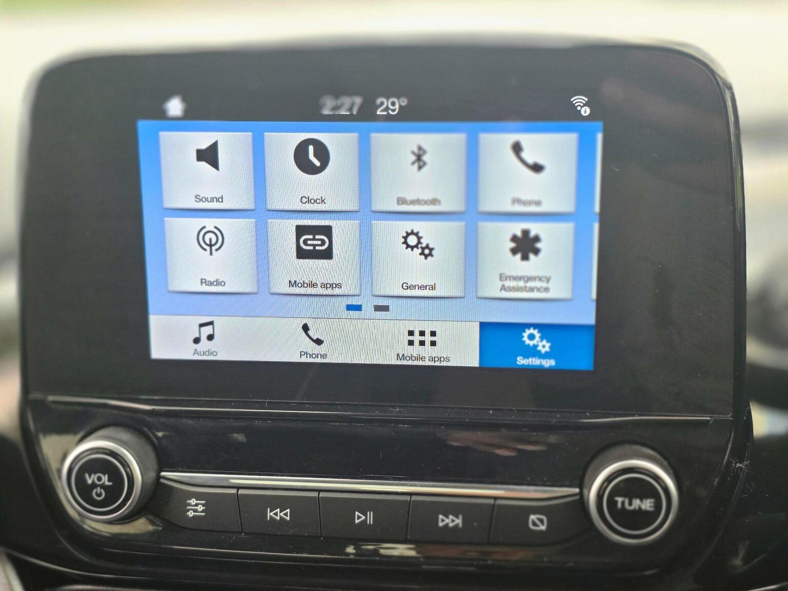 2017 Ford Fiesta image 48
