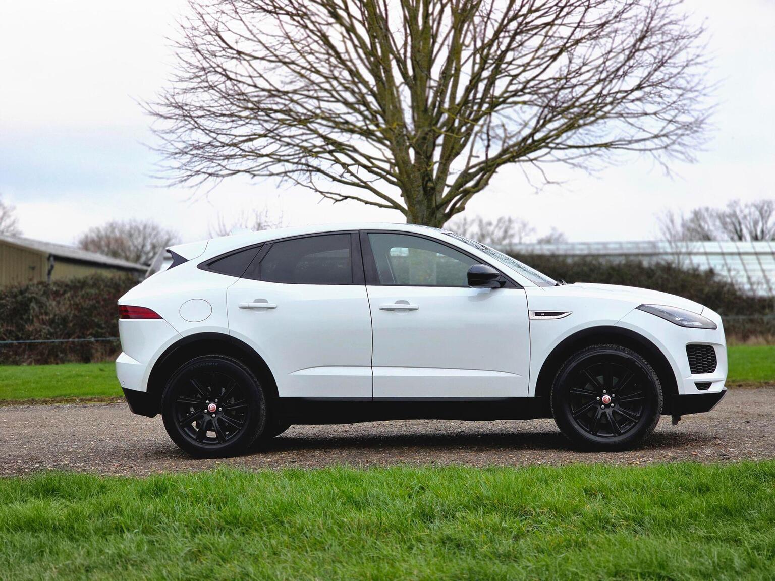 2019 Jaguar E-PACE image 3