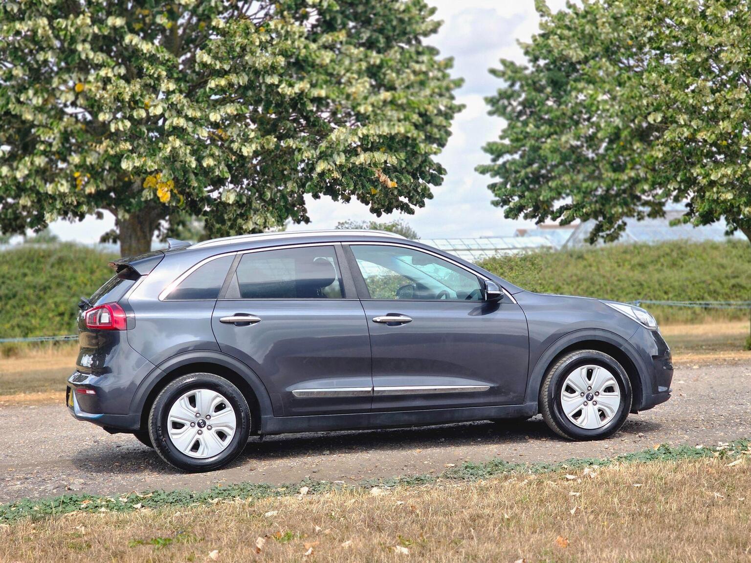 2017 Kia Niro image 4