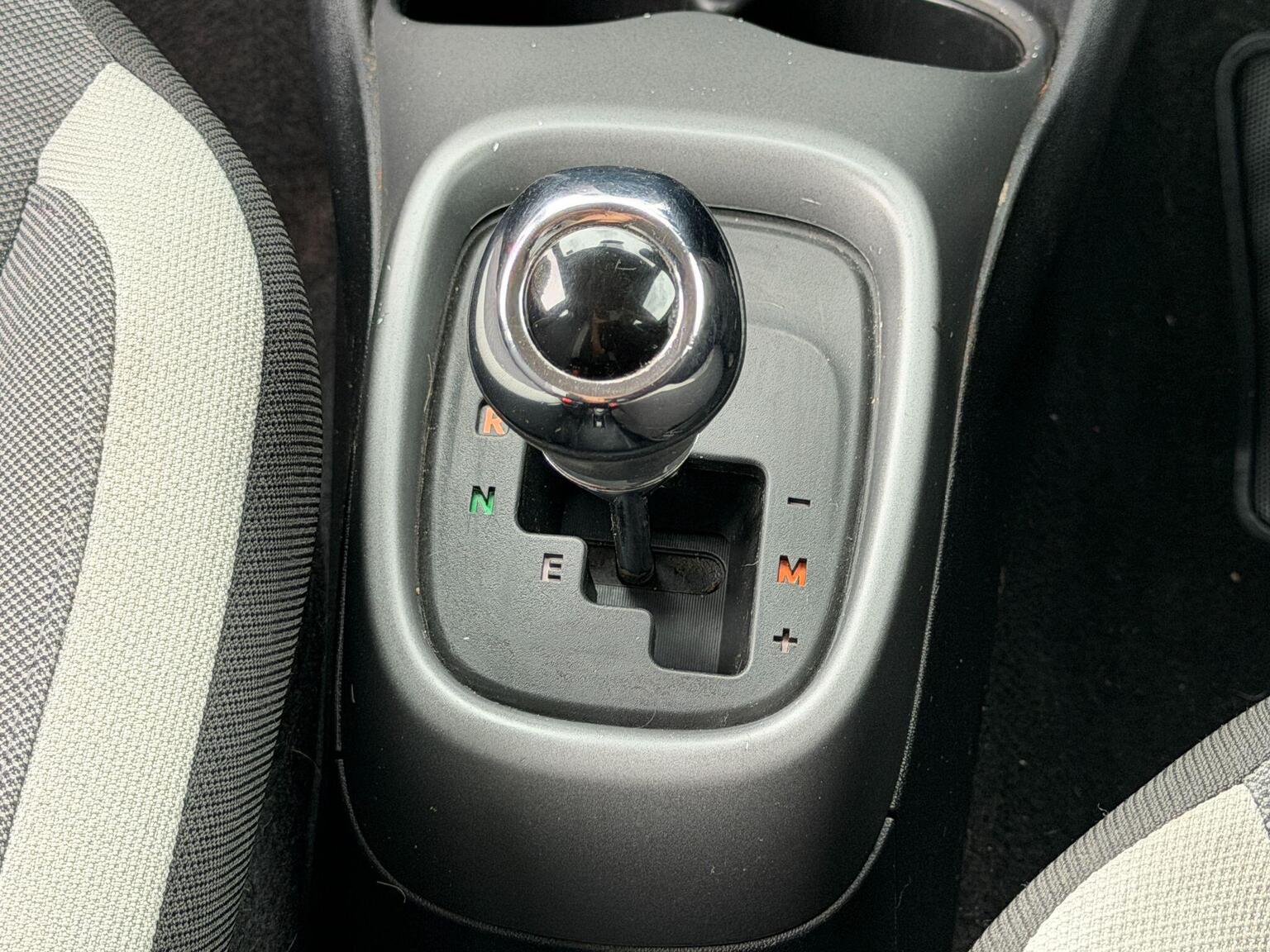 2020 Toyota AYGO image 41