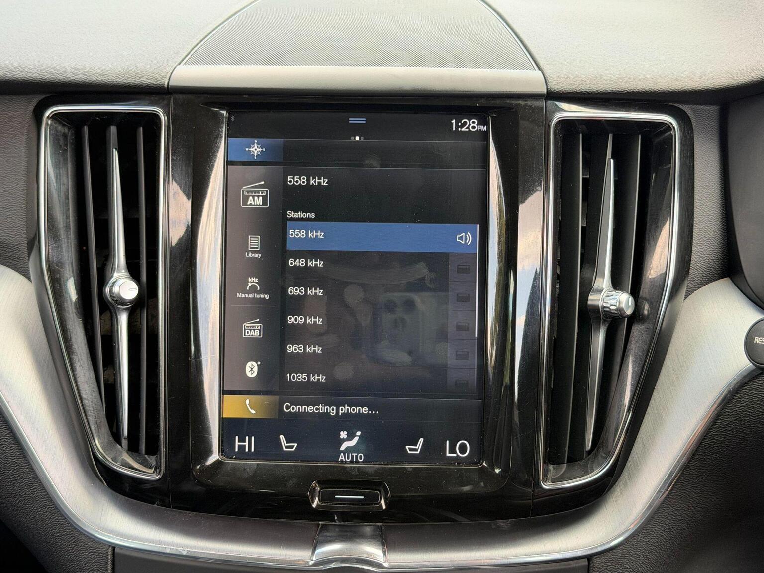 2018 Volvo XC60 image 46