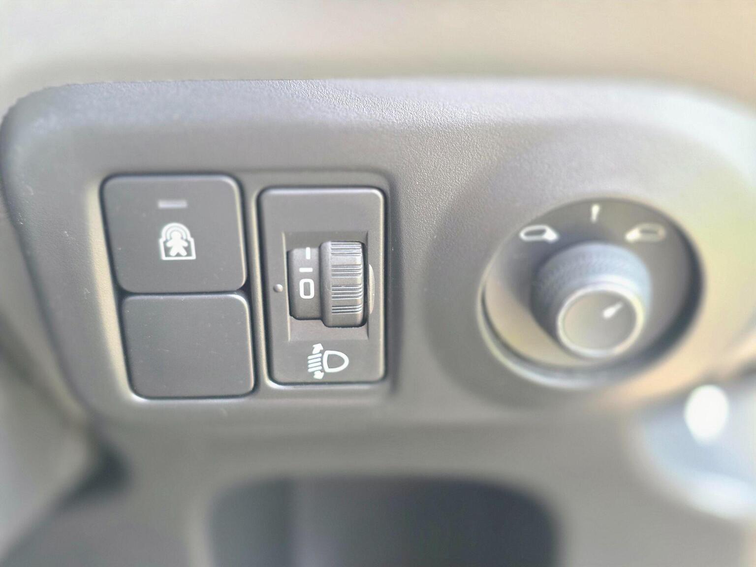 2019 Citroen C4 Cactus image 31