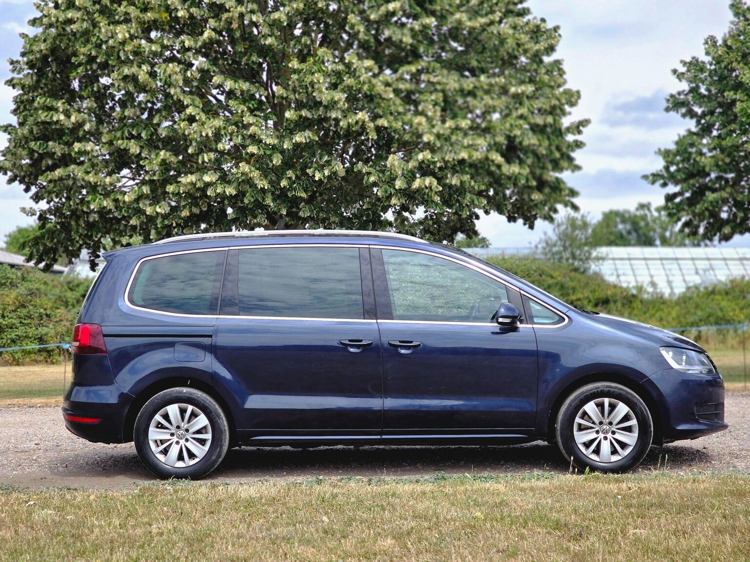 2017 Volkswagen Sharan image 3