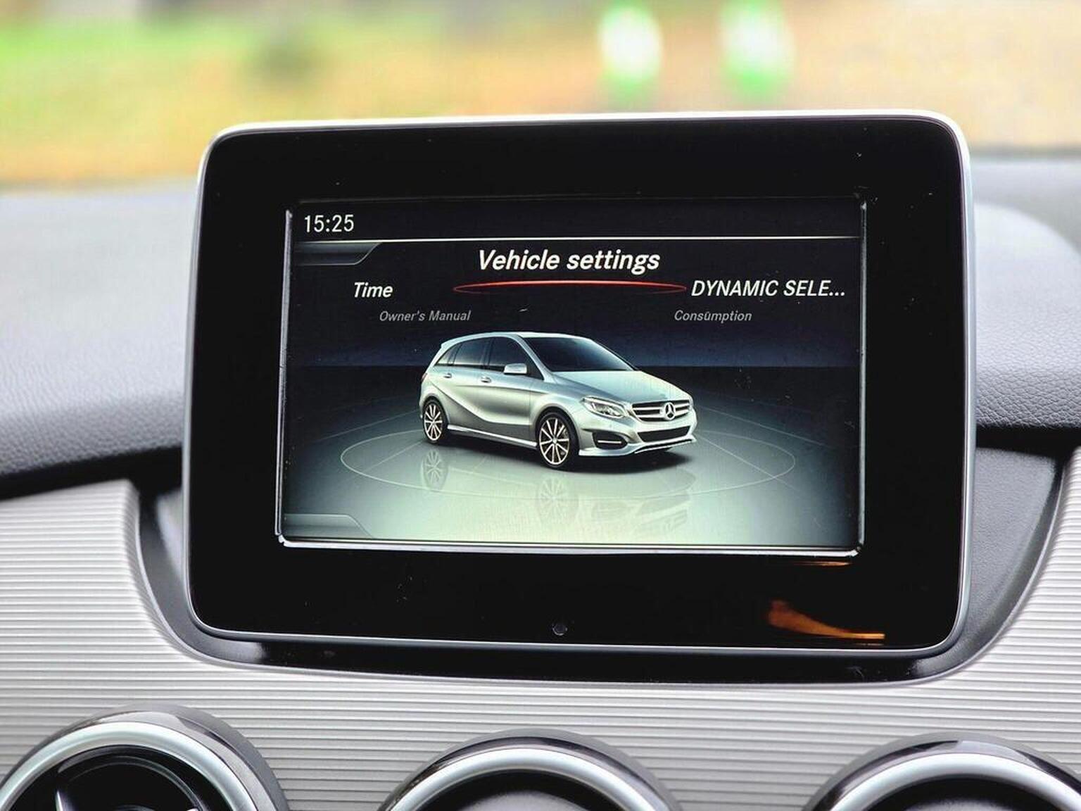 2016 Mercedes-Benz B Class image 39
