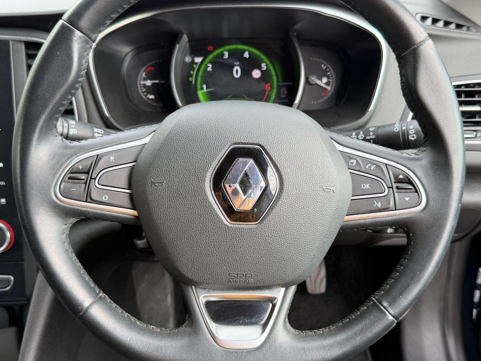 2017 Renault Megane image 32