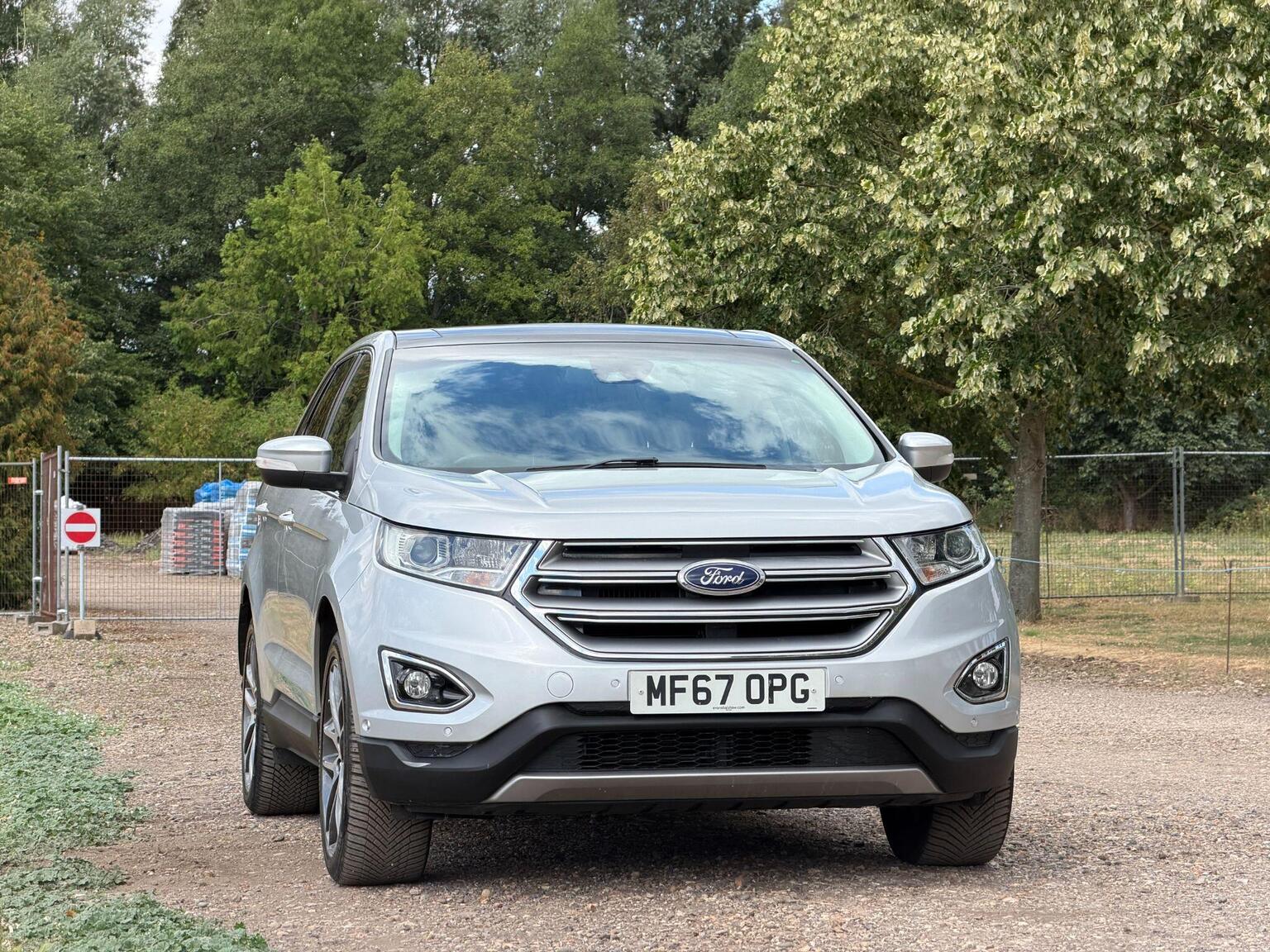 2018 Ford Edge image 23