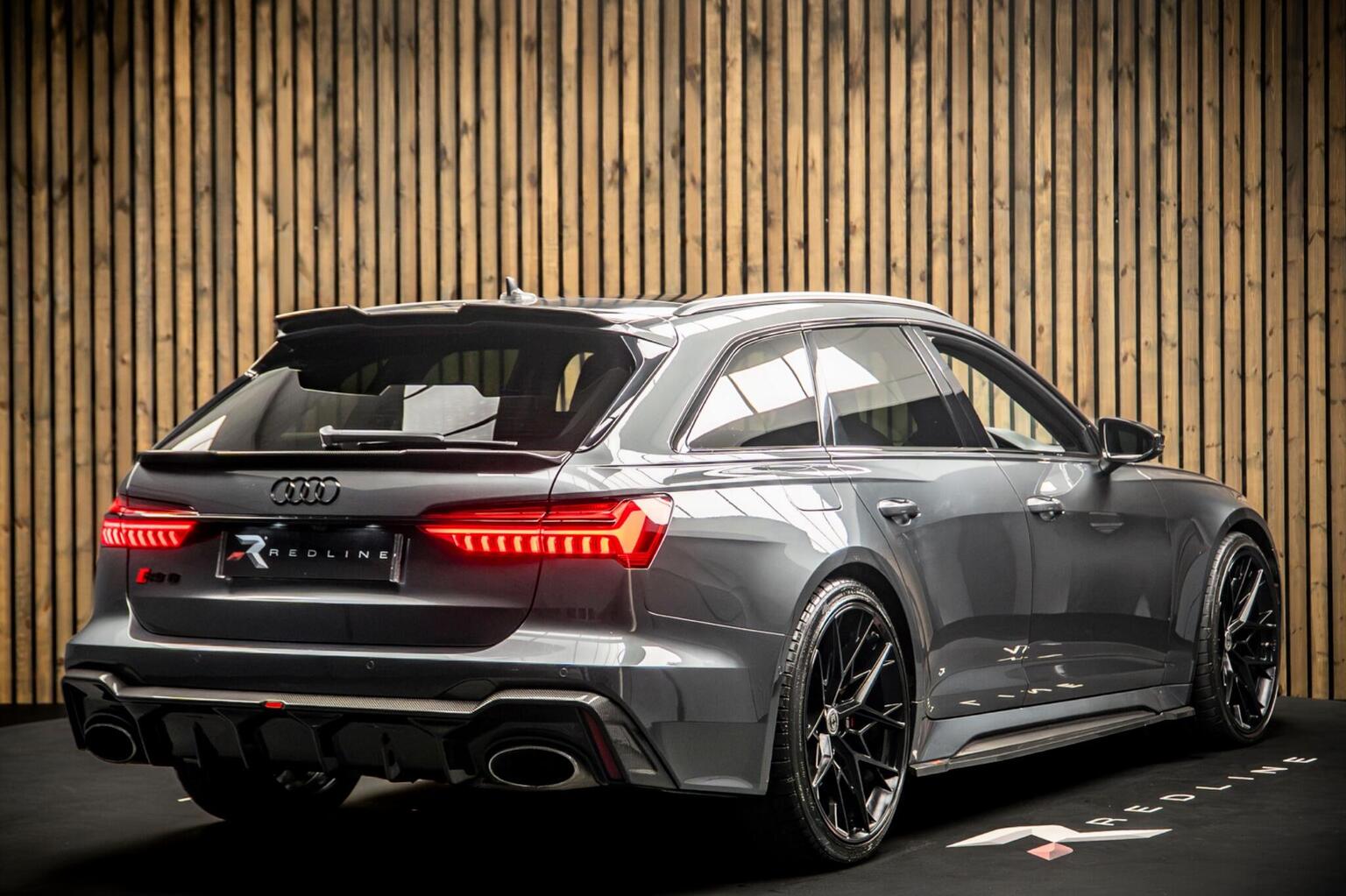 2021 Audi RS6 Avant V8 Carbon Black quattro — photograph 4