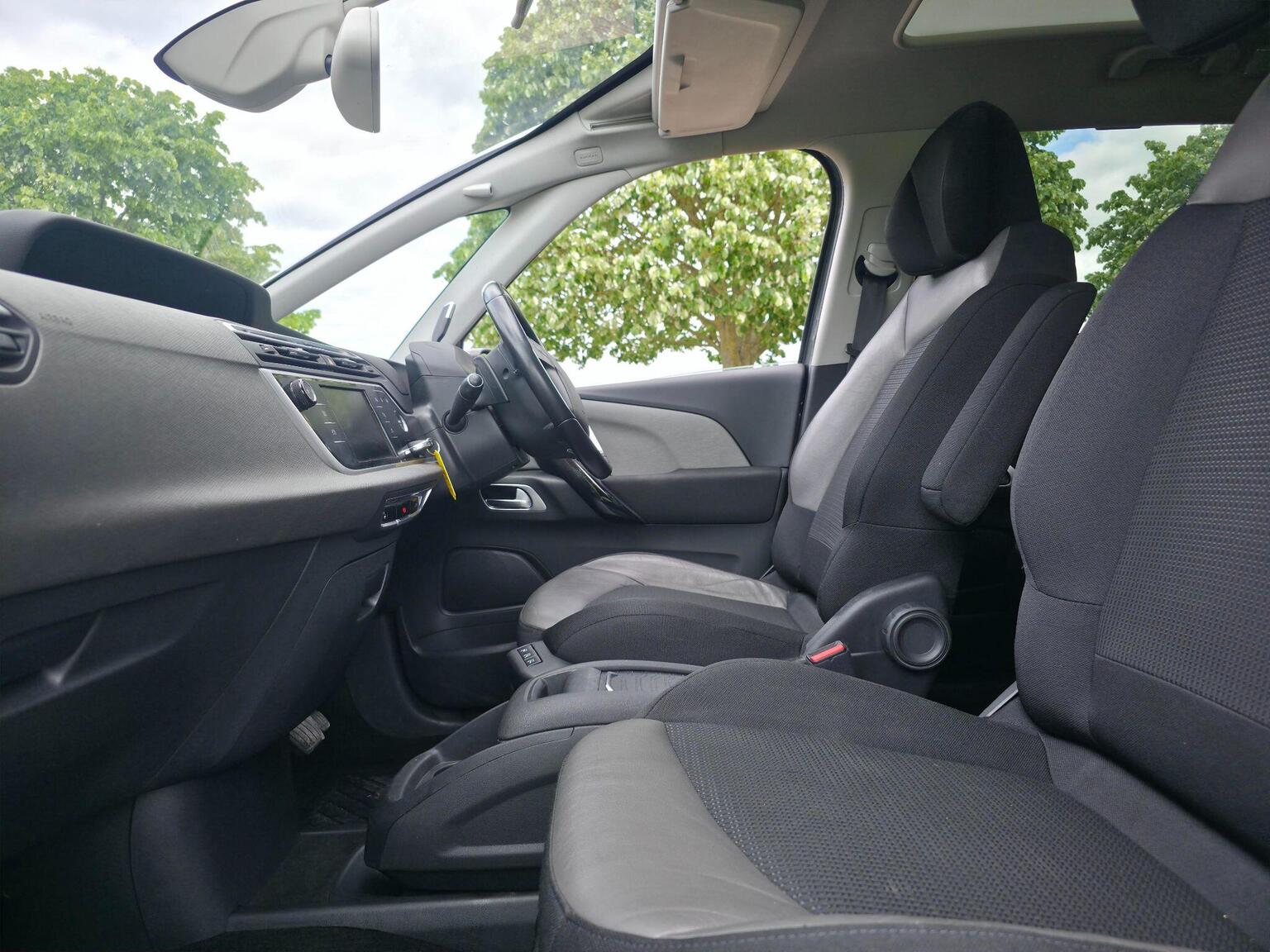 2016 Citroen Grand C4 Picasso image 24