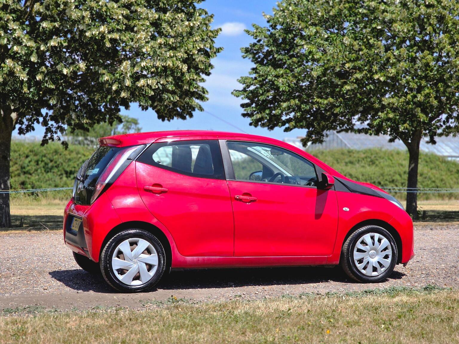 2015 Toyota AYGO image 6