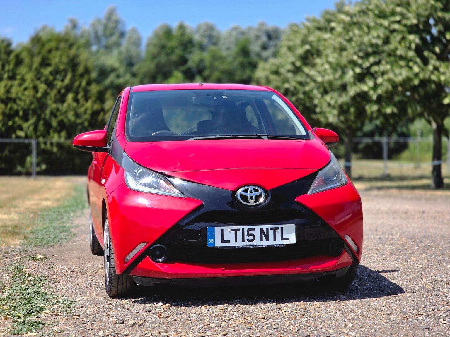 2015 Toyota AYGO image 22