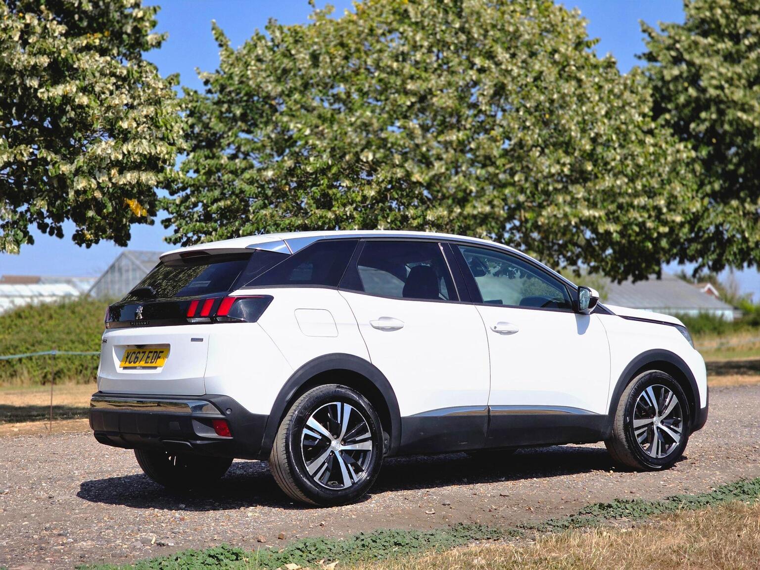 2017 Peugeot 3008 image 7