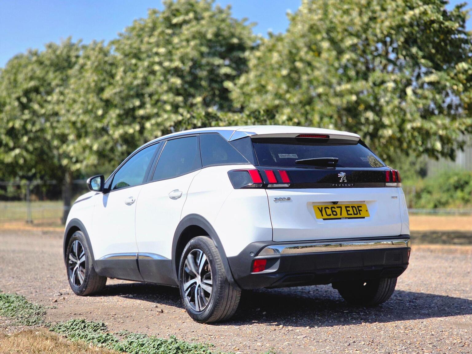 2017 Peugeot 3008 image 12