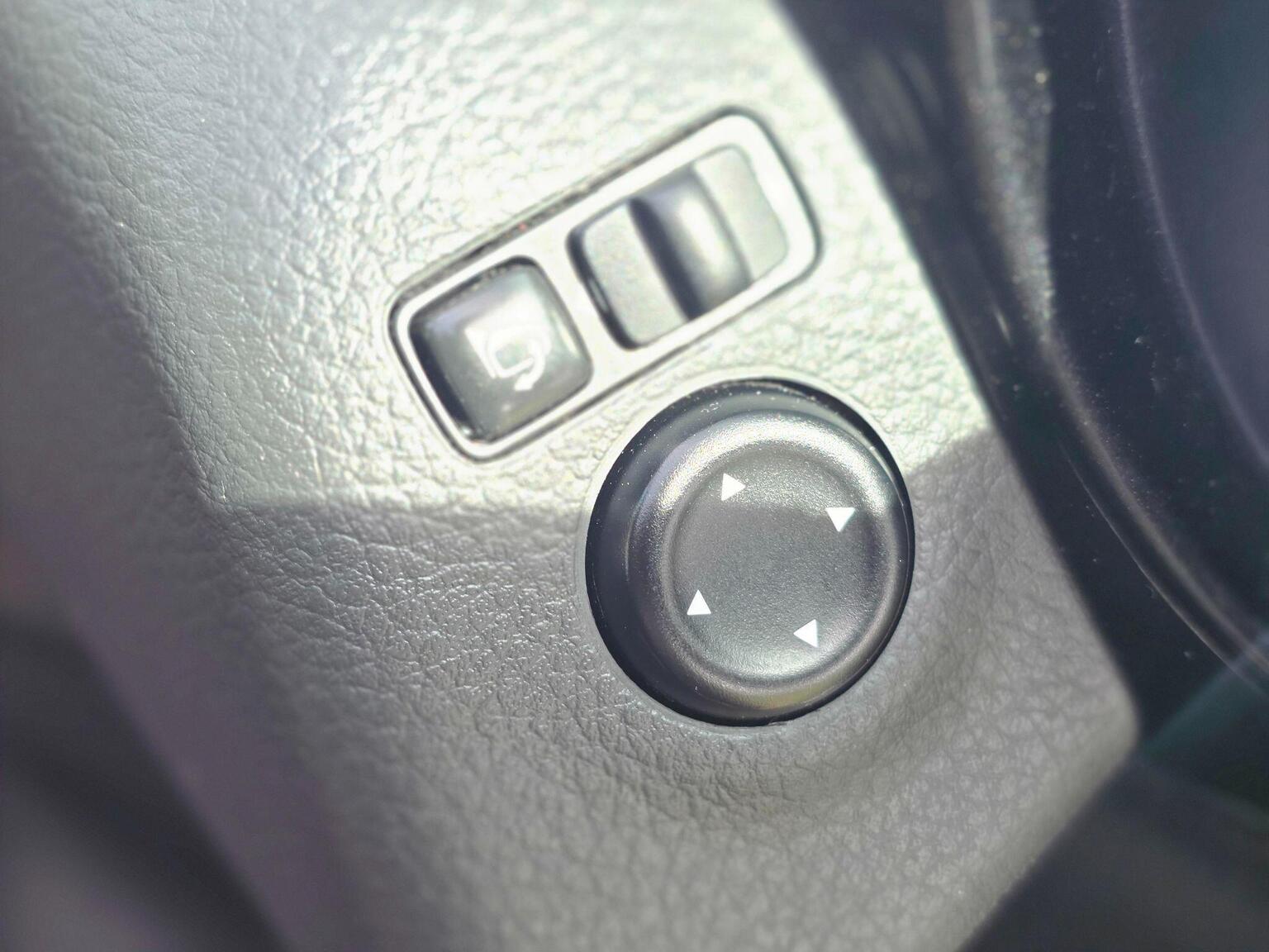 2016 Nissan Qashqai image 33