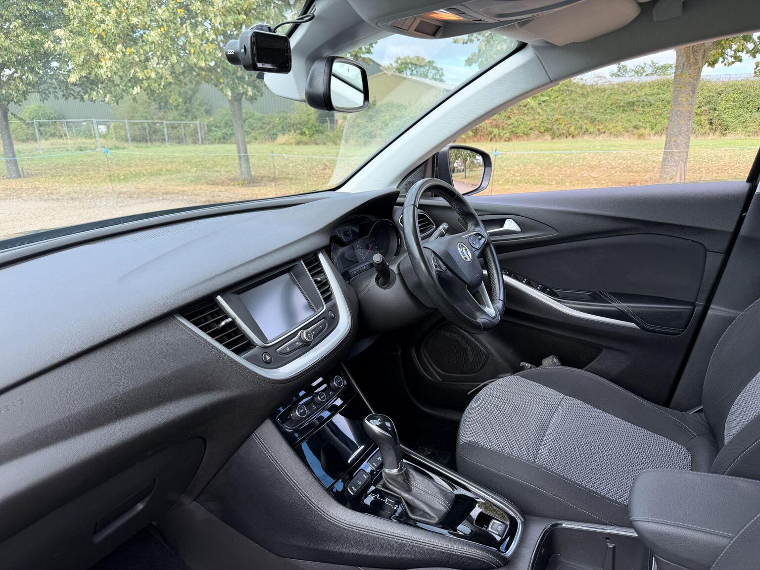 2020 Vauxhall Grandland X image 29