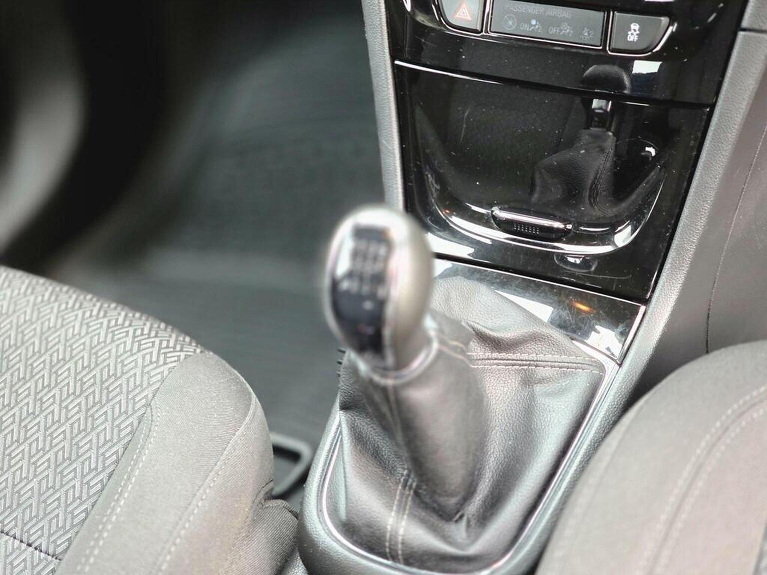 2016 Vauxhall Mokka X image 40