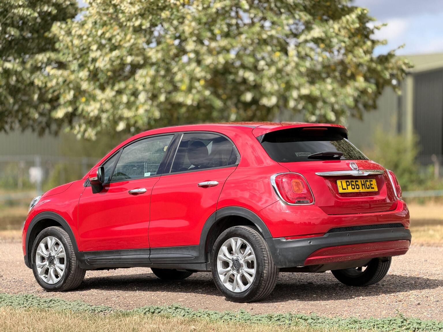2016 Fiat 500X image 12