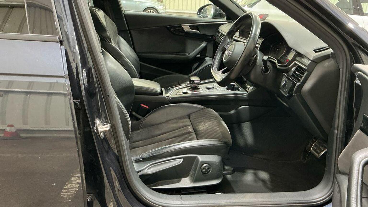 2018 Audi A4 image 12