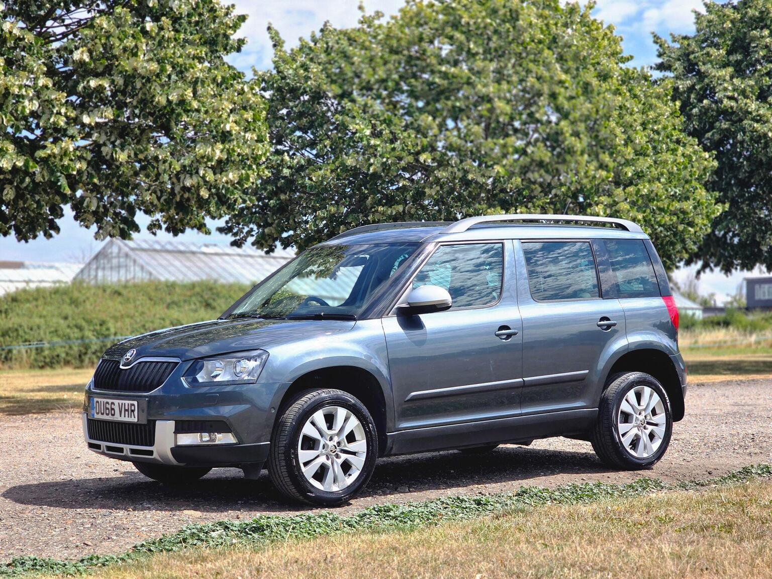 2016 Skoda Yeti image 16