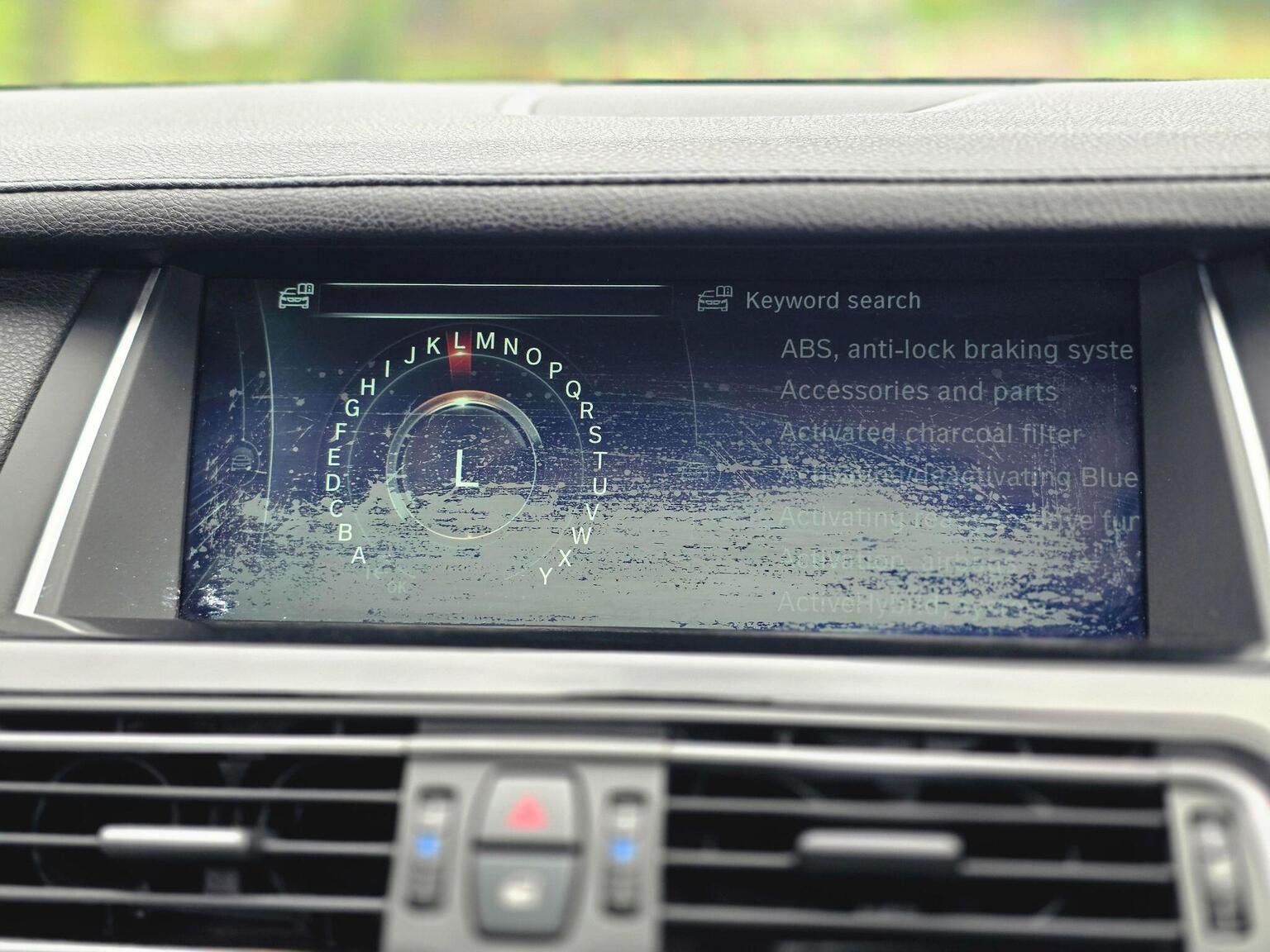 2013 BMW 7 Series image 58