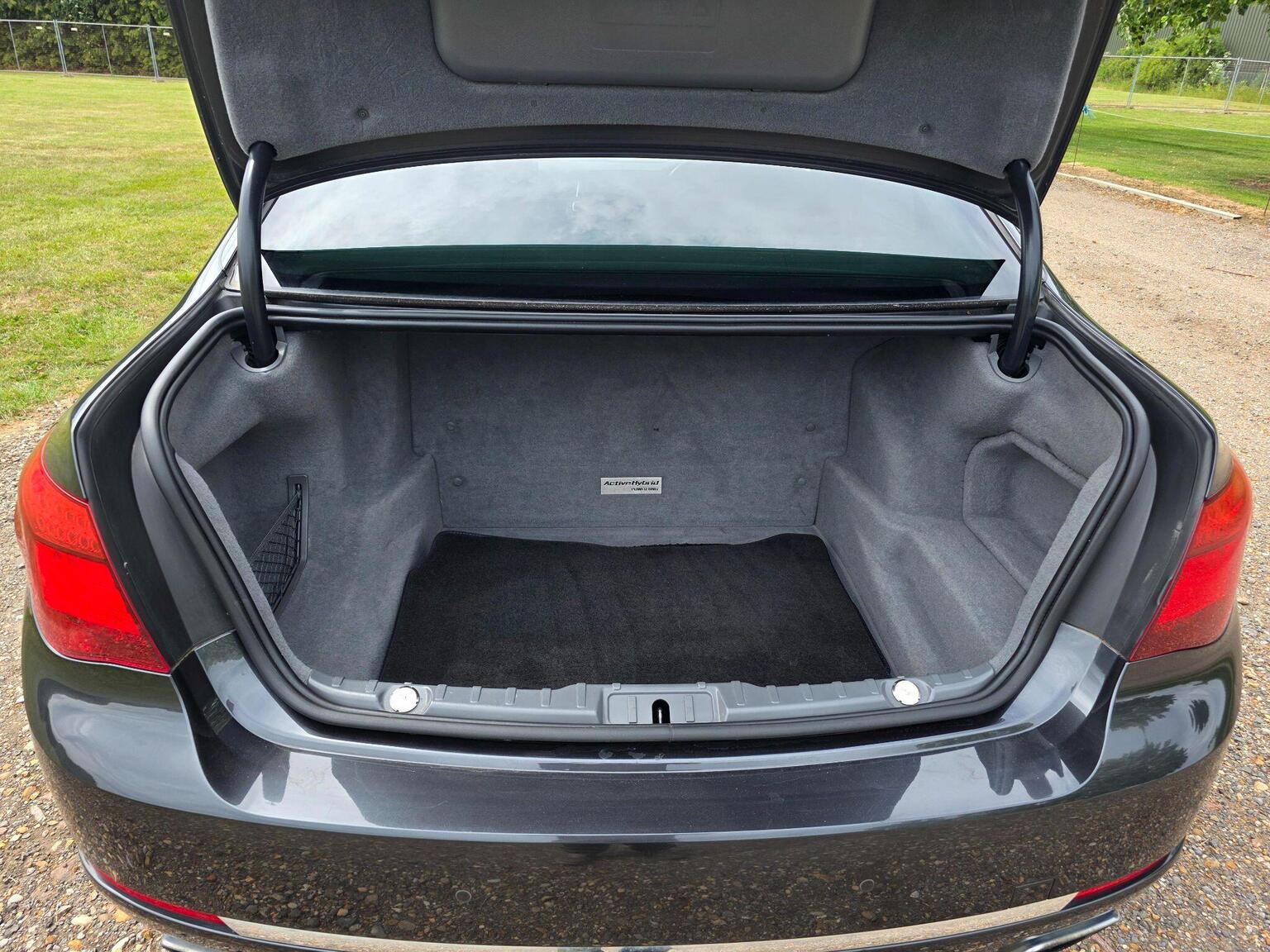 2013 BMW 7 Series image 67