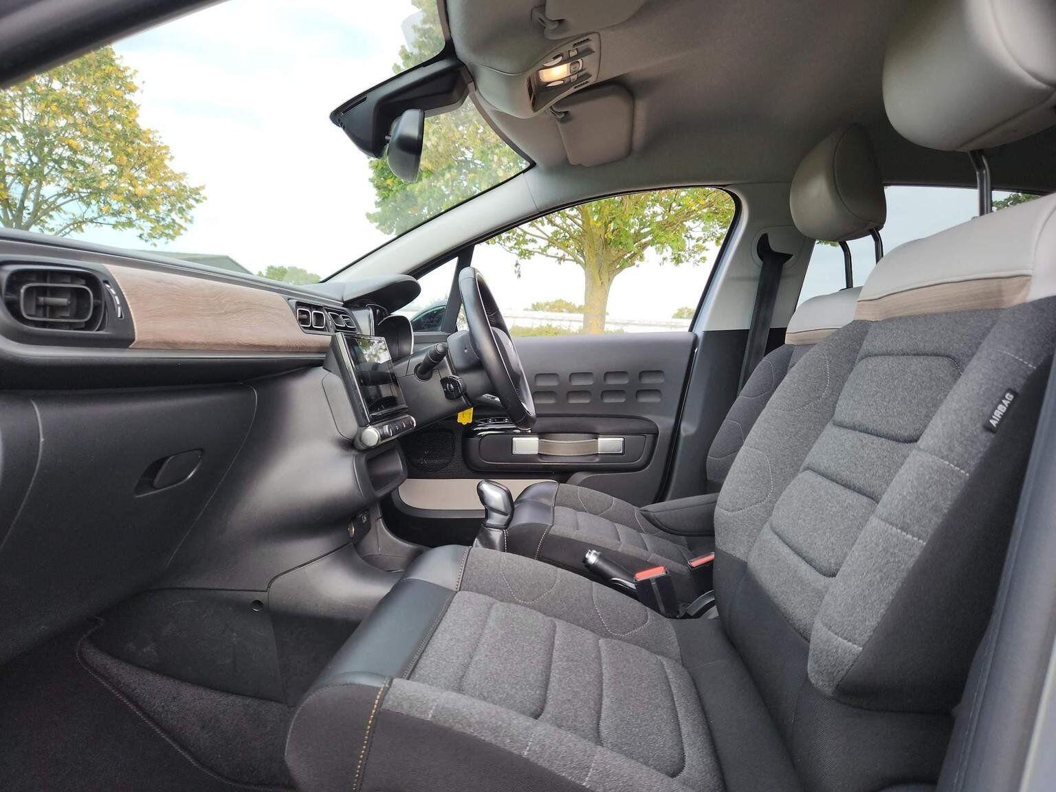 2021 Citroen C3 image 15